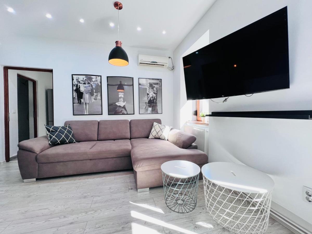 بوخارست Historical 1R Apartment Near University Square المظهر الخارجي الصورة